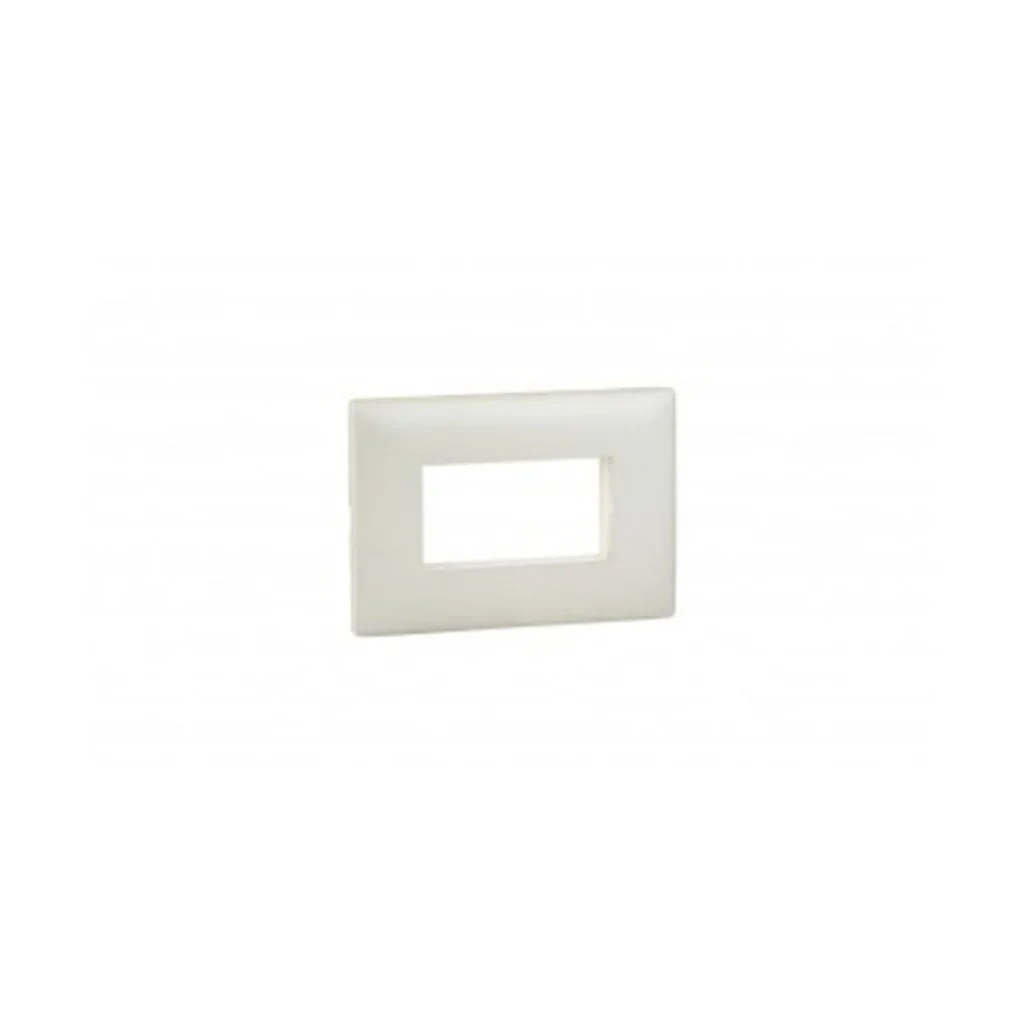 Legrand Mylinc Pearl White Plate 3 M 6763 62